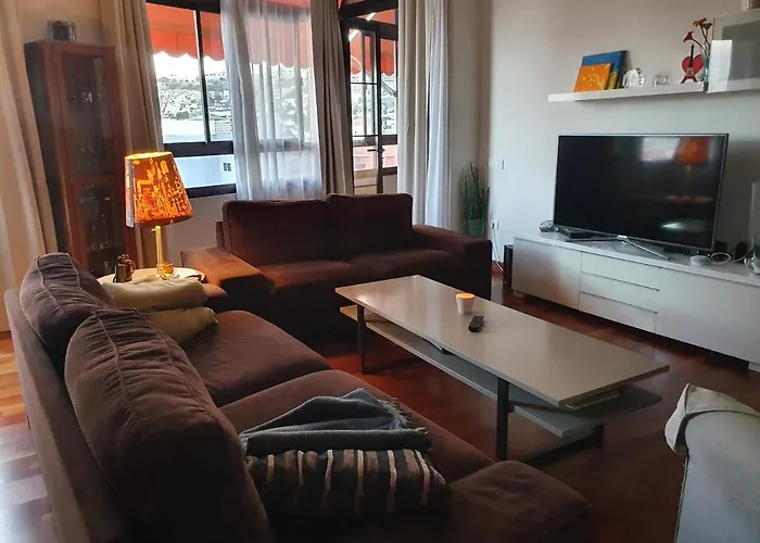 Апартаменти Alcaravaneras