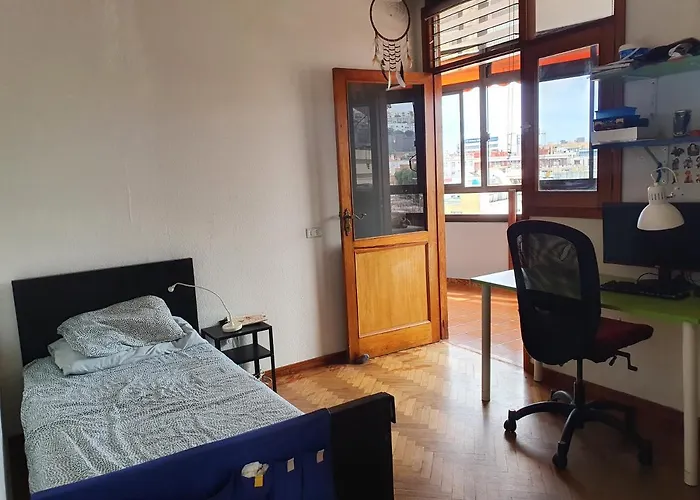 Апартаменти Alcaravaneras